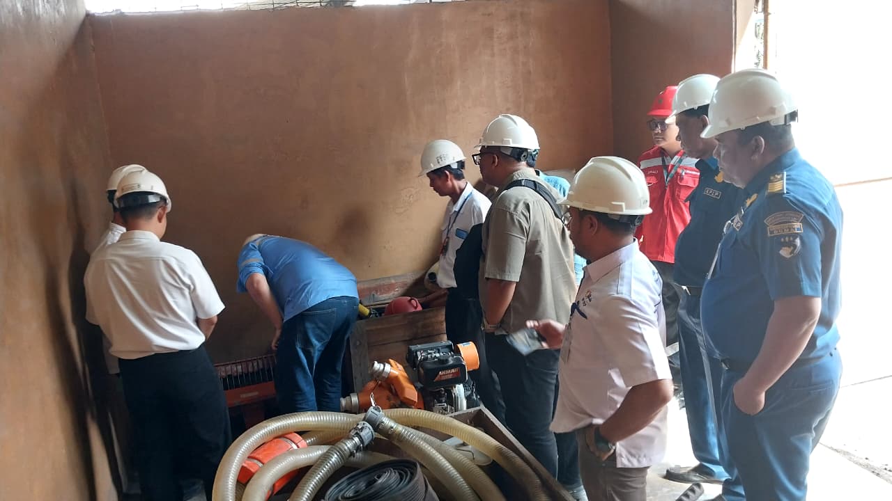 Kantor KSOP Kelas I Dumai melakukan Pendampingan Verifikasi Lapangan Pengesahan Pemenuhan Persyaratan Penanggulangan Pencemaran oleh Petugas dari Direlktorat KPLP di PT. Intibenua Perkasatama.